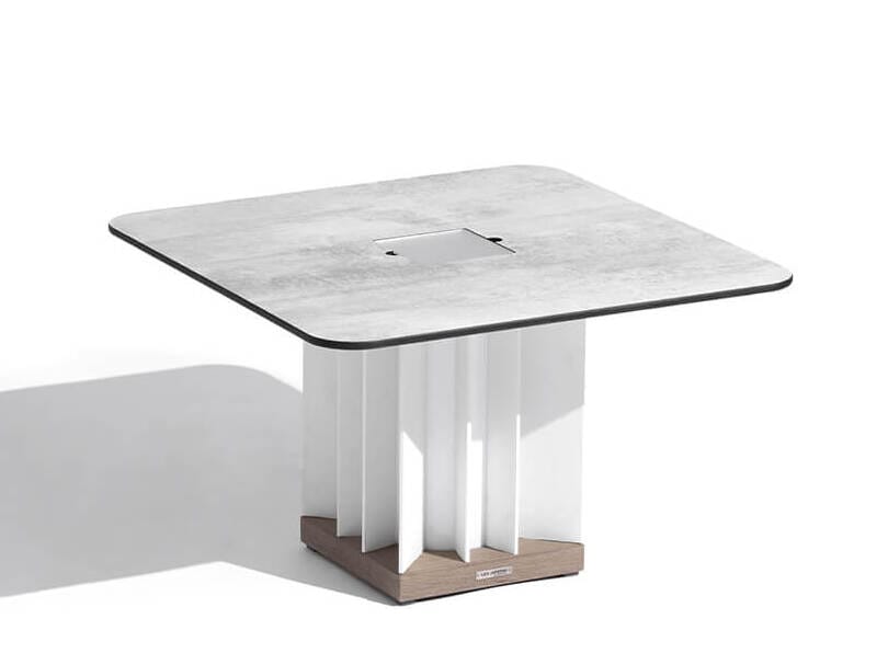 Яркий квадратный садовый столик Les Jardins® Tecka ARCH-00079395