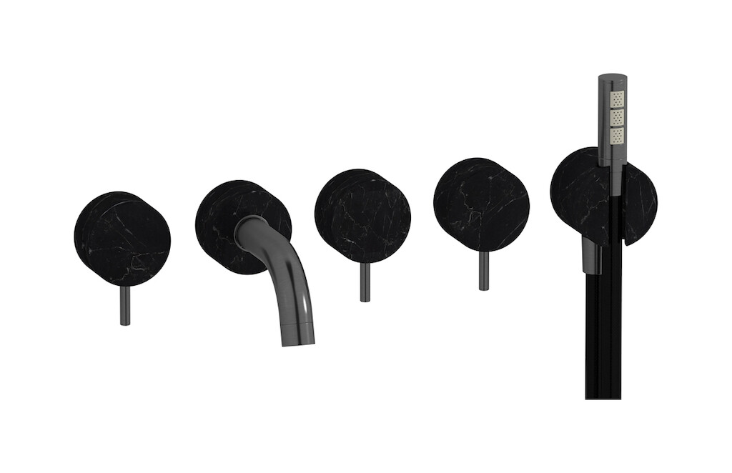 Настенный смеситель для ванной на 5 отверстий с дивертером и душевым гарнитуром. WE ARE IB mr398cs_2 Brushed Black Chrome Marmo