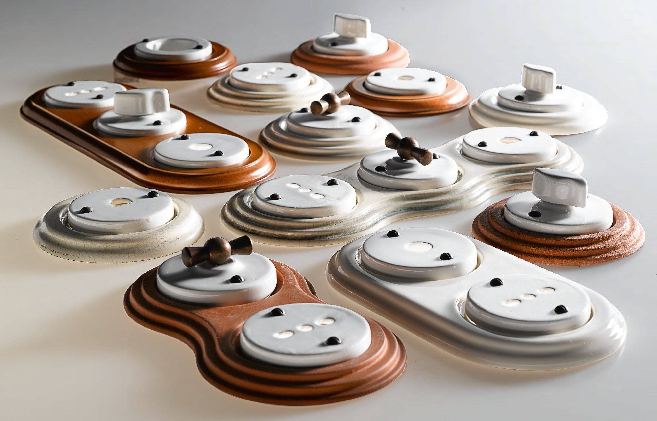 Керамическая одиночная электрическая розетка Aldo Bernardi Аквариум ARCH-00124140 - Вид №1