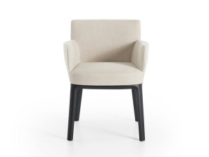 Тканевый стул с подлокотниками