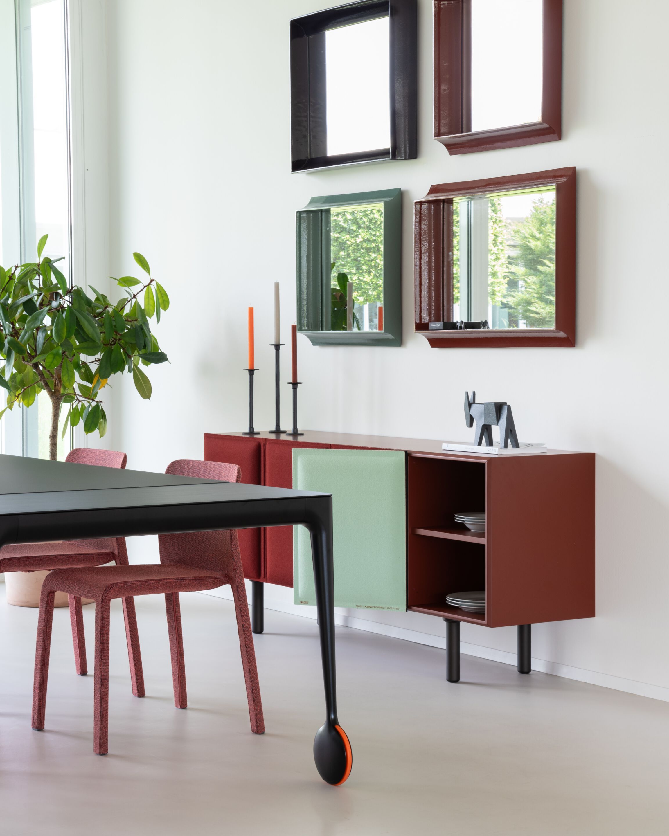 Прямоугольное настенное зеркало с рамкой Magis Coves ARCH-00115917 - Вид №1