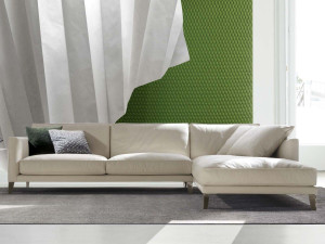 Кожаный диван с полуостровом