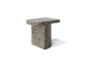 Высокий журнальный столик из шпона