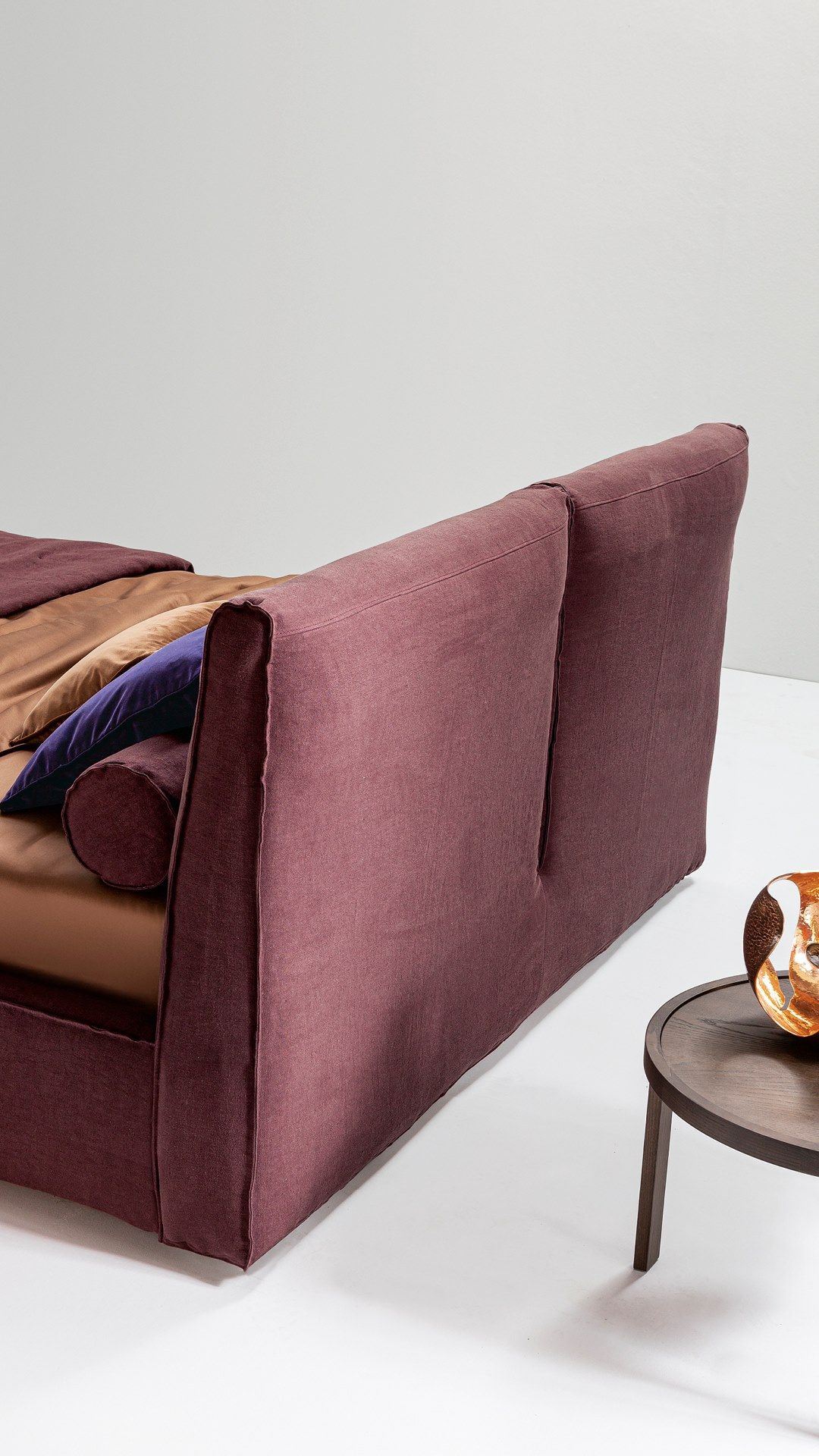 Двуспальная кровать с мягким изголовьем Twils ARCH-00074112 - Вид №1