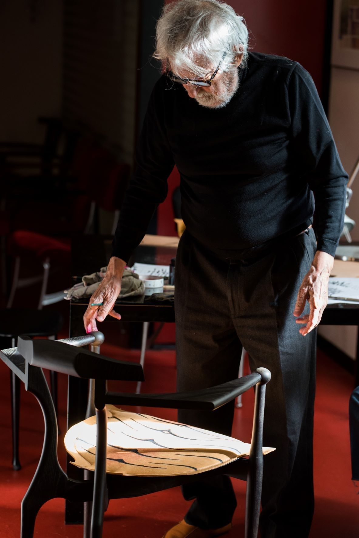 Стул из ясеня с подлокотниками и встроенной подушкой BD Barcelona Гаулино ARCH-00065731 - Вид №13