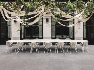 Овальный стол в Ксерамике