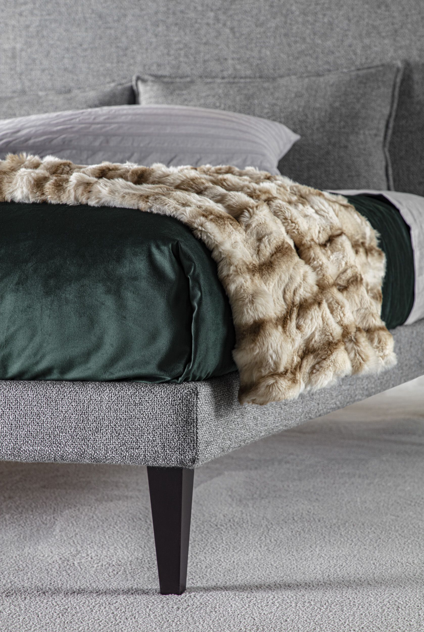 Съемная двуспальная кровать из ткани с мягким изголовьем GRUPPO FOX ночь Фокса ARCH-00101750 - Вид №1