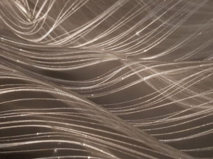 Яркая ткань