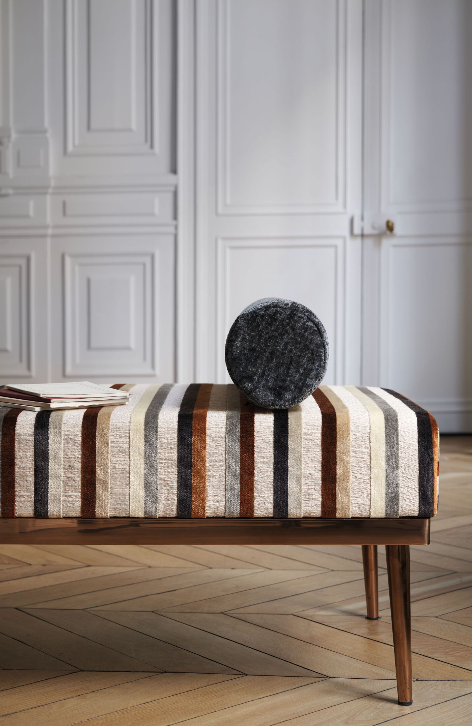 Бархатная полосатая ткань Casamance Point de Vue ARCH-00146060 - Вид №1