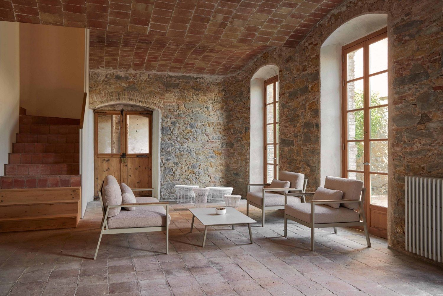 Круглый стол из нержавеющей стали GANDIABLASCO Арам ARCH-00136078 - Вид №7