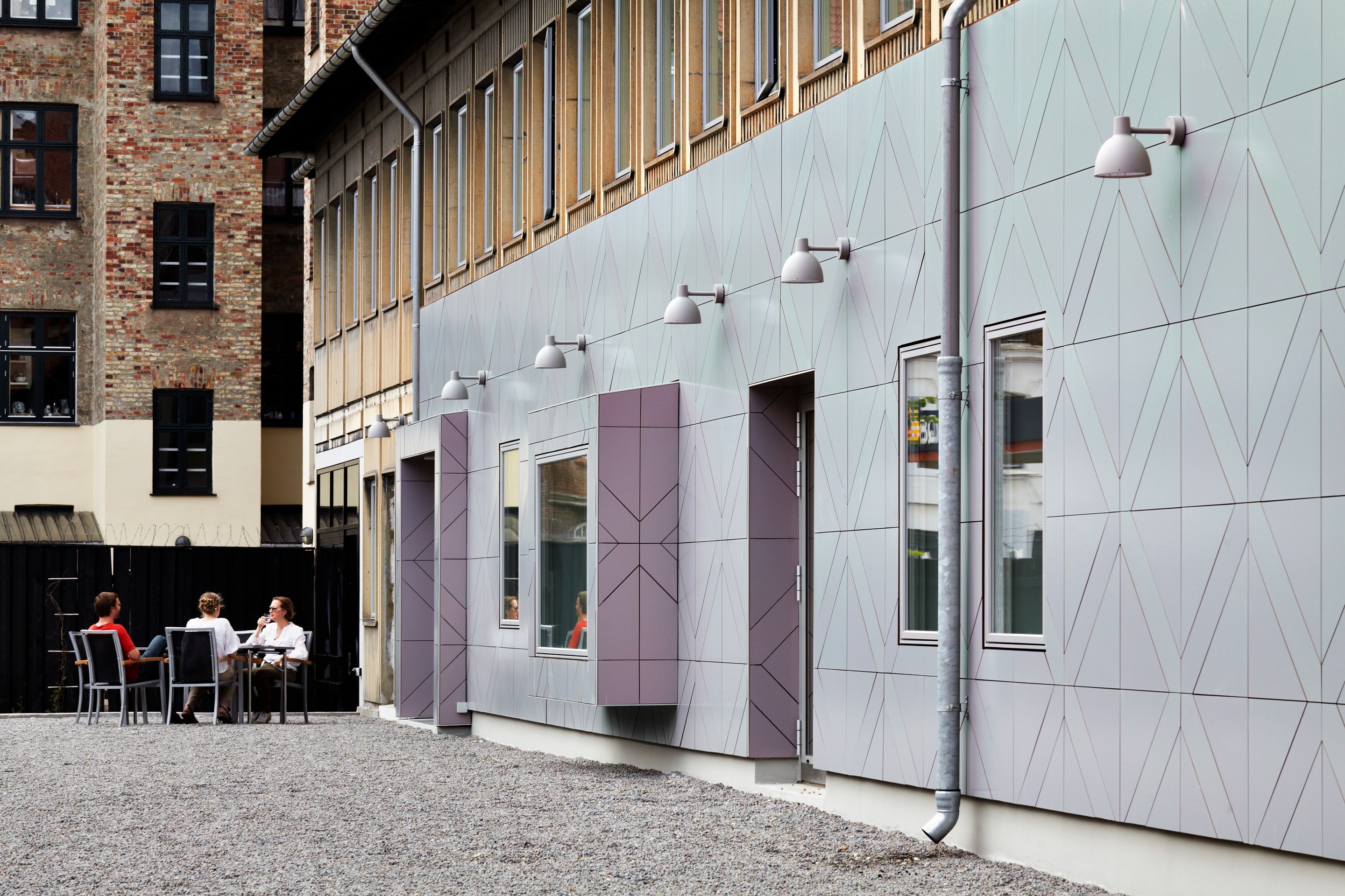 Алюминиевый светодиодный наружный настенный светильник Louis Poulsen Toldbod ARCH-00057680 - Вид №17