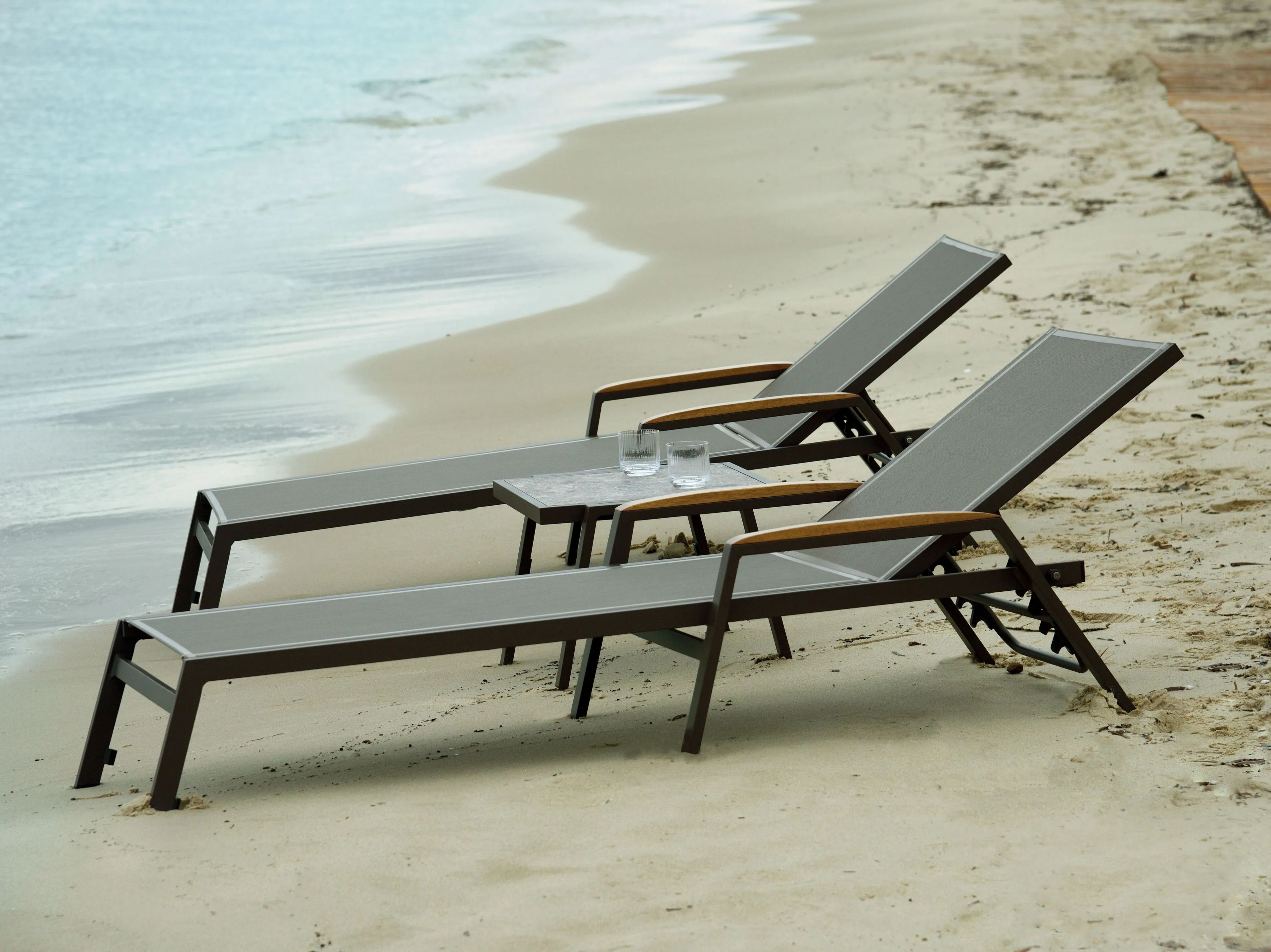 Прямоугольный алюминиевый журнальный столик 10Deka ARCH-00052962 - Вид №2