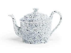 Фарфоровый чайник