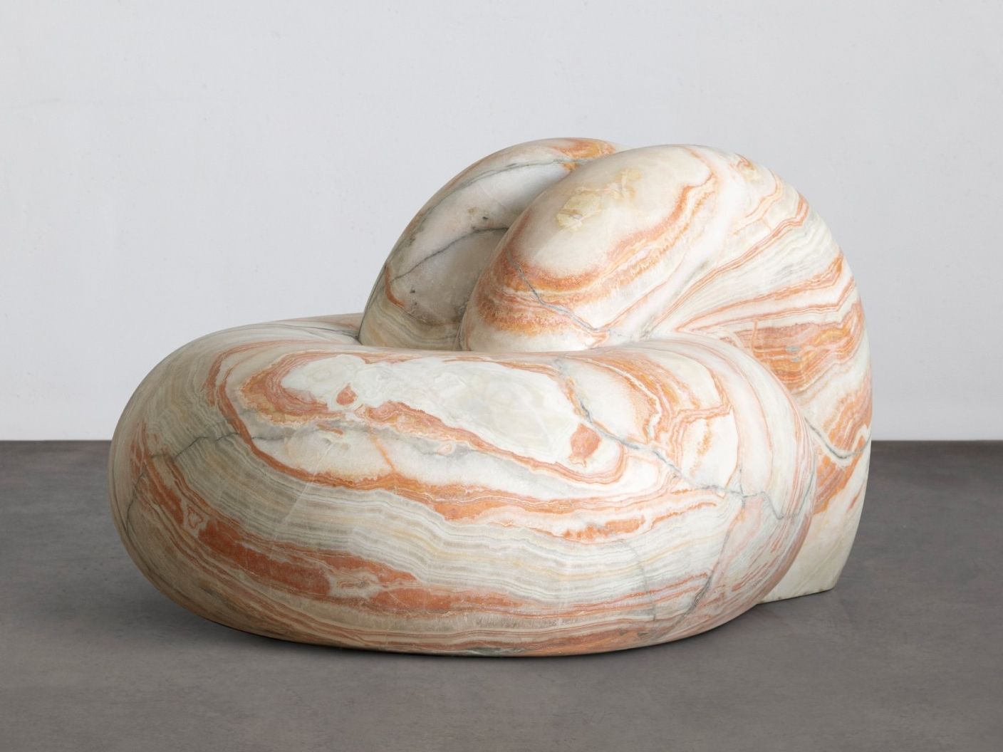 Мраморное кресло Kelly Wearstler Nudo ARCH-00093233