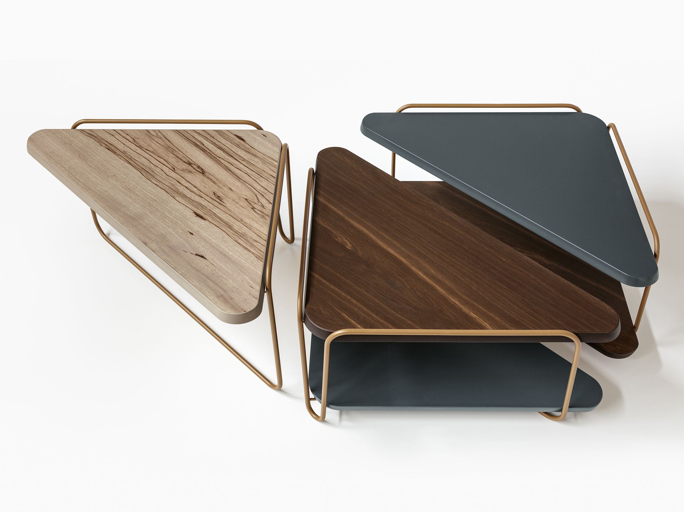 Треугольный низкий журнальный столик Bizzotto Italia Нара ARCH-00035498