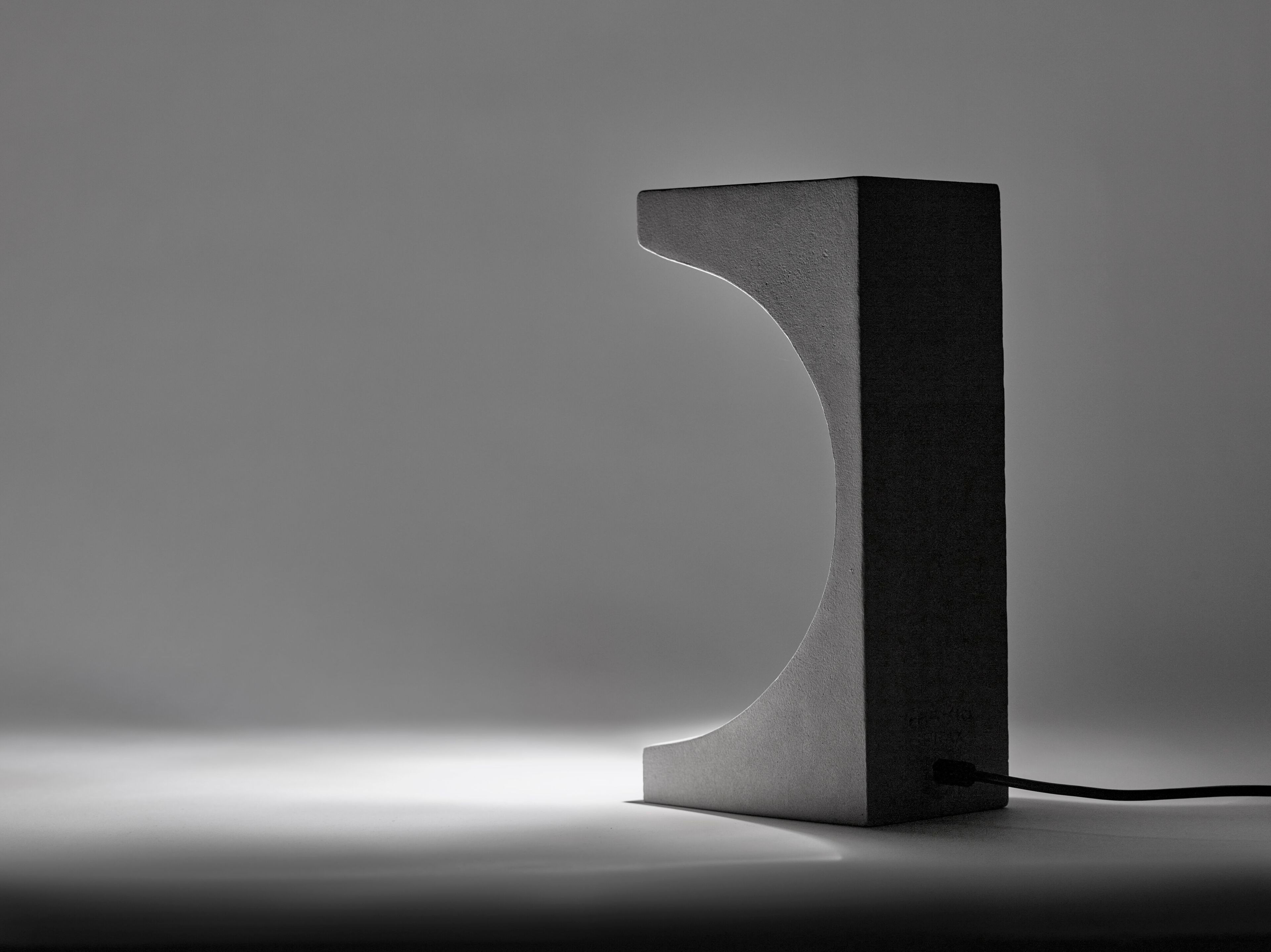 Бетонная светодиодная настольная лампа Serax Освещение от Патрика Пэриса ARCH-00055454 - Вид №8