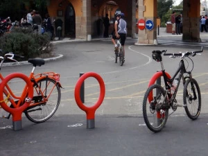 URBIDERMIS Крепление для велосипедов из полиуретана