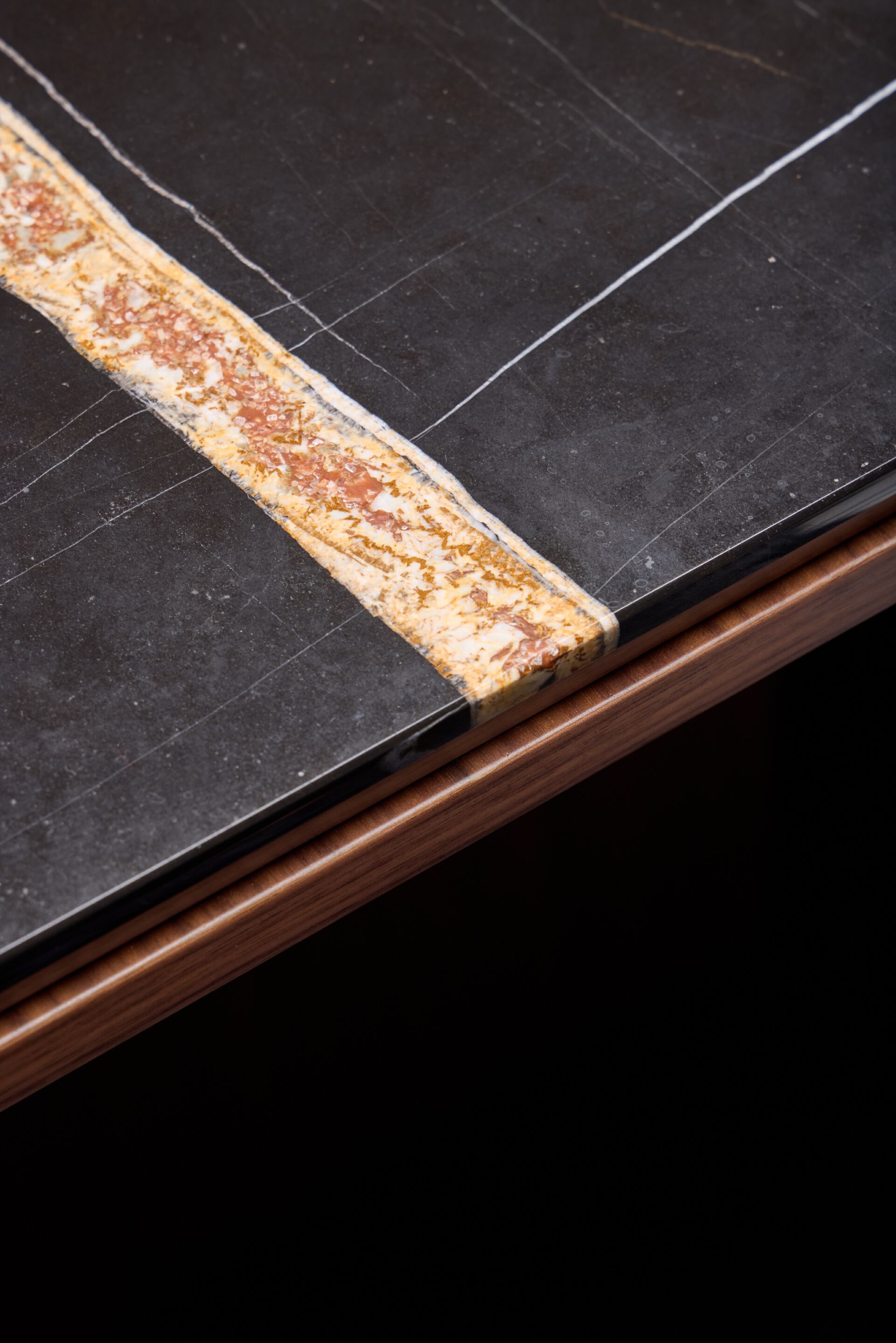 Квадратный стол из мрамора и грецкого ореха REDA AMALOU DESIGN ARCH-00017631 - Вид №5