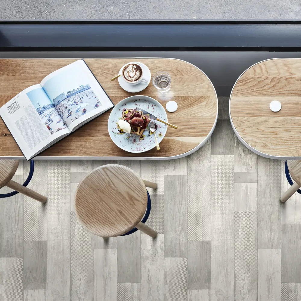 Линолеум «Дуб Лафик» 32 класс 4 м IVC STLM-2197128