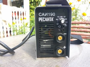 Сварочный инвертор РЕСАНТА САИ-190