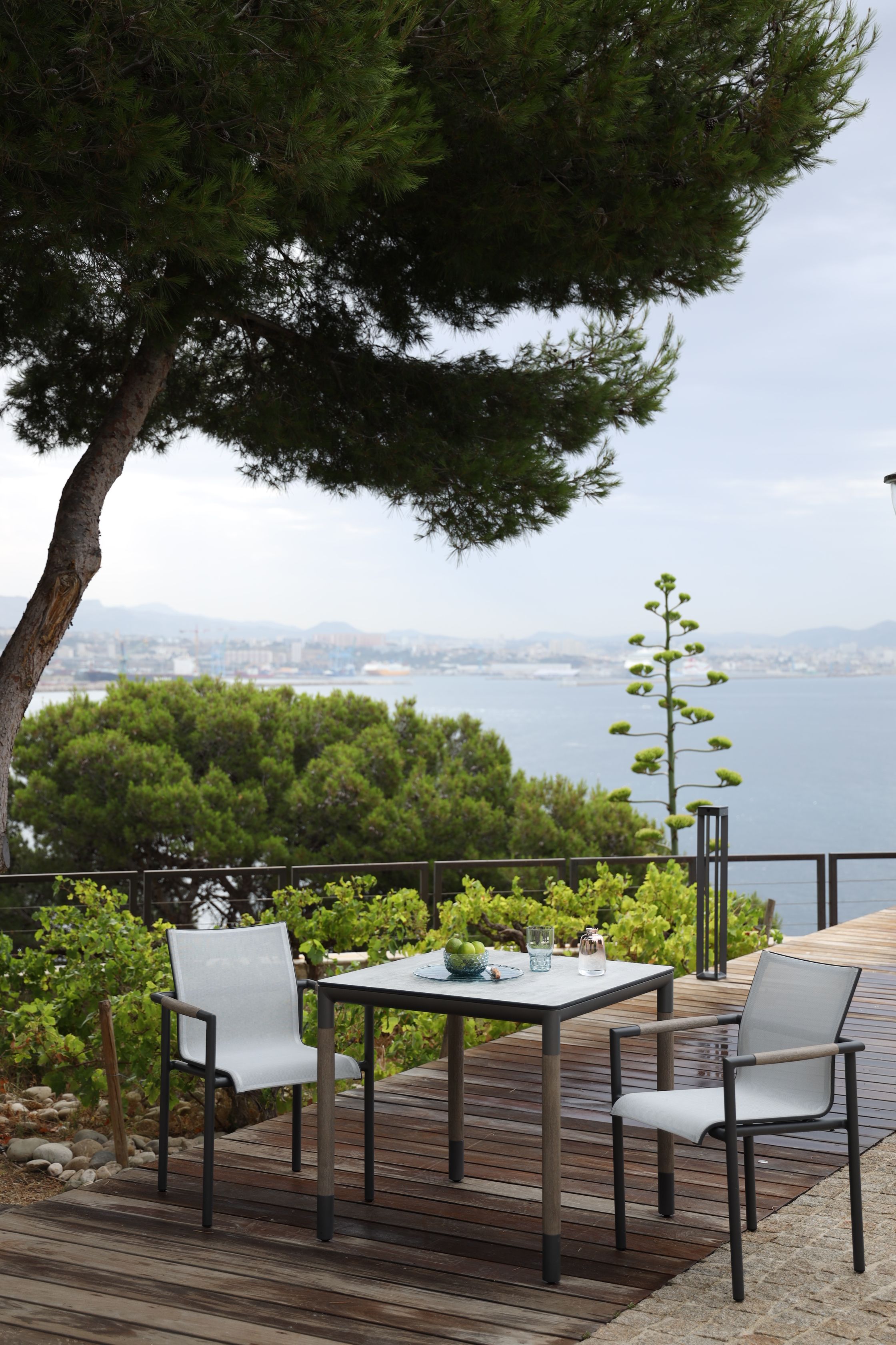 Штабелируемый стул с подлокотниками Les Jardins® Bastingage ARCH-00045126 - Вид №3