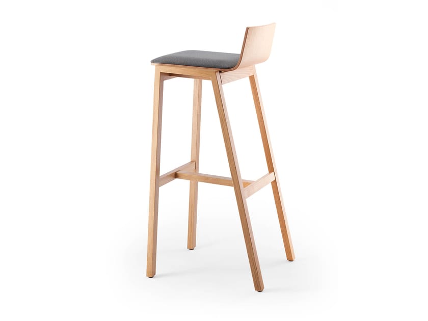 Высокий мягкий штабелируемый стул SCHNEEWEISS interior Пан ARCH-00016479