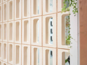 Модульная терракотовая перегородка