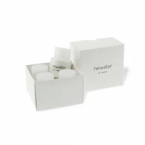 Картонная коробка, аромат RELAXING, с набором для ухода за телом, состоящим из:  NEWFORM Италия