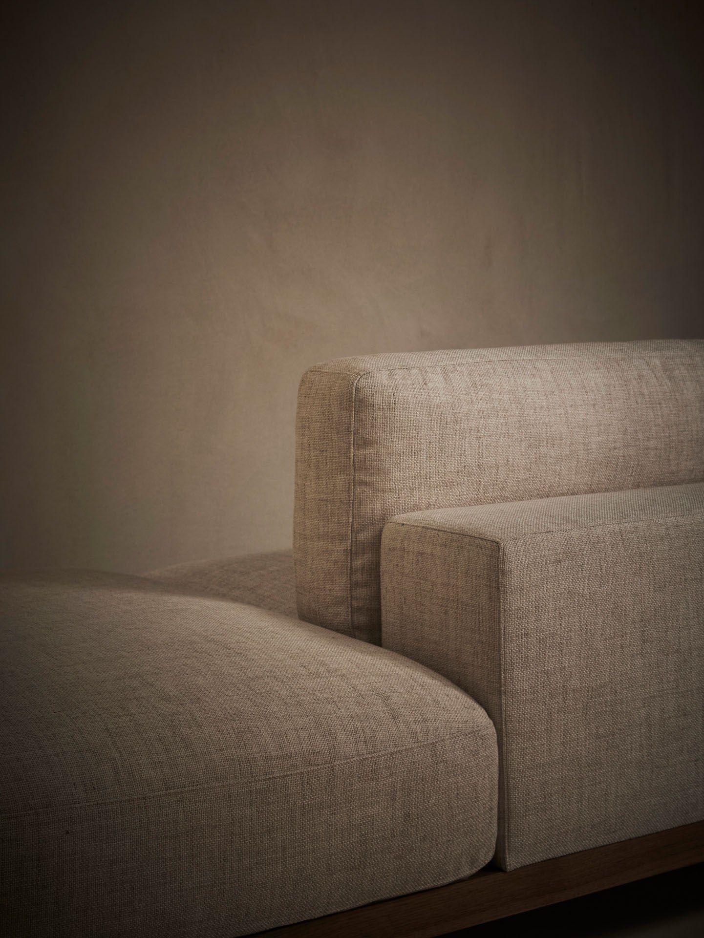 Секционный тканевый диван на основе массива дерева Nube Italia Sailor ARCH-00115860 - Вид №1