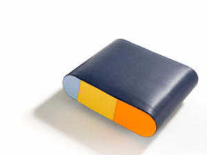 Кожаный пуф