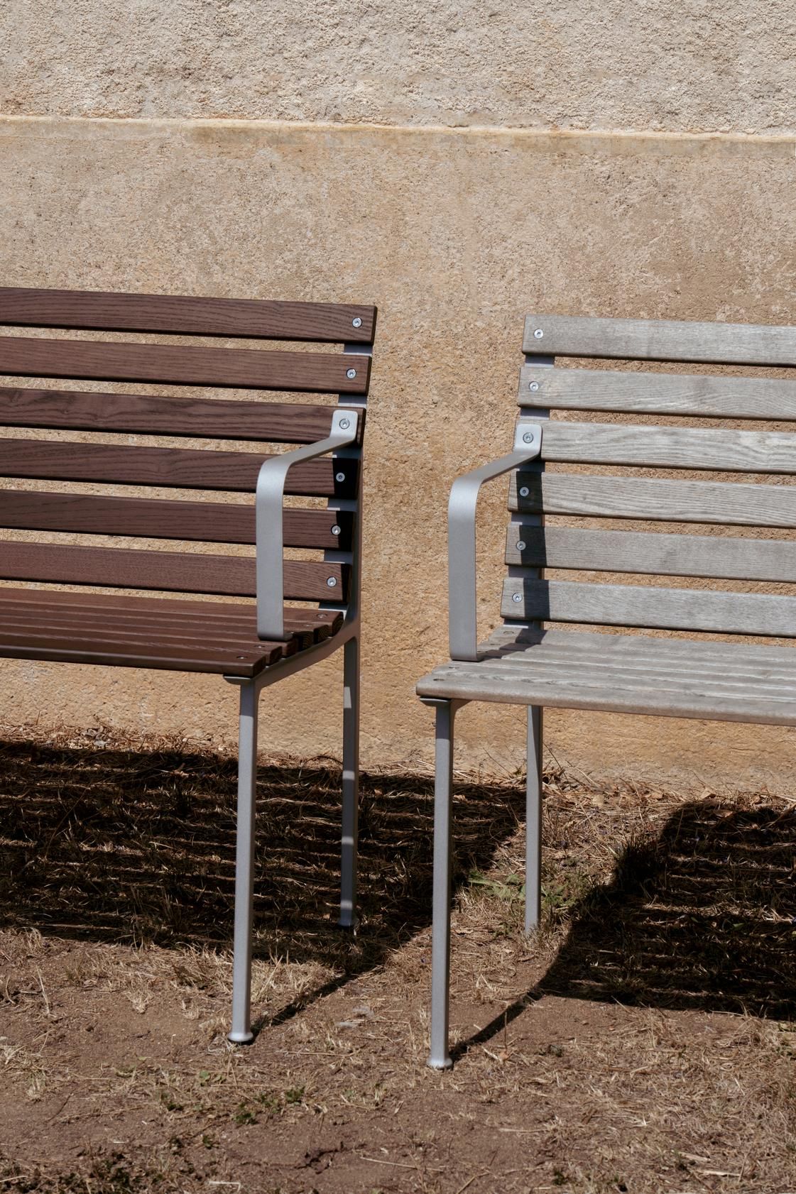 Садовая скамейка из ясеня с подлокотниками и спинкой Hay Траверс ARCH-00090628 - Вид №4