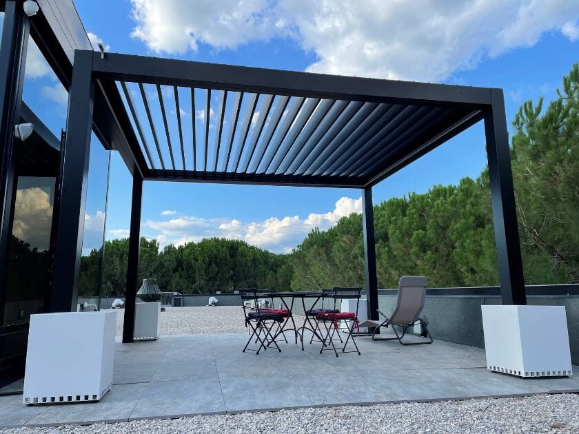 Самонесущая пергола из алюминия с поворотными пластинами Belle Pergole Beauty ARCH-00104605 - Вид №2