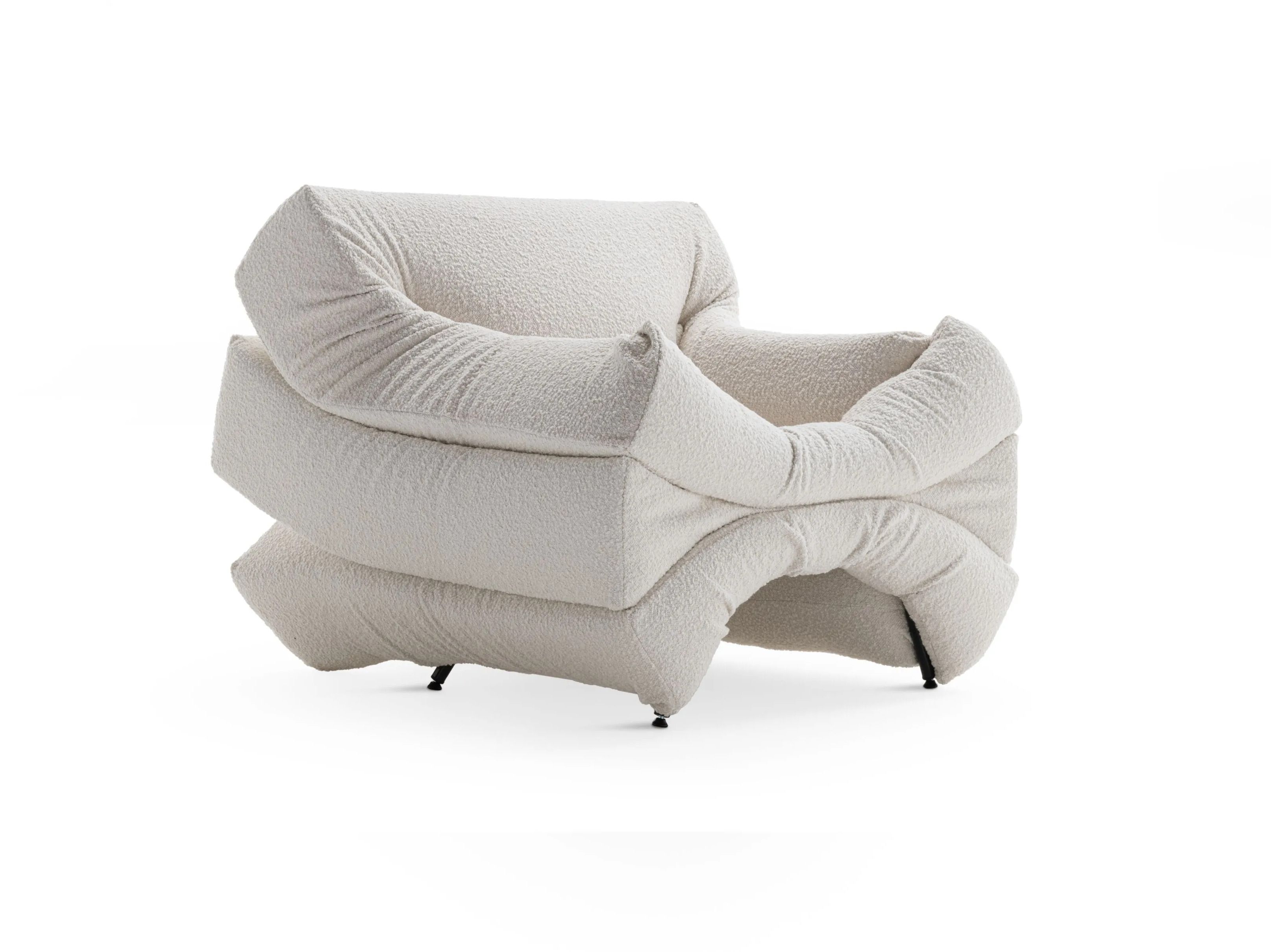 Тканевое кресло с подлокотниками Casamania & Horm Mass Pressure ARCH-00083187