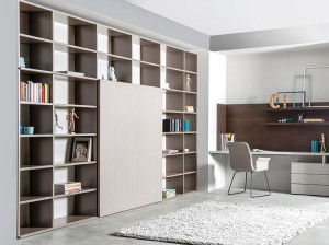 Книжный магазин в дневное время