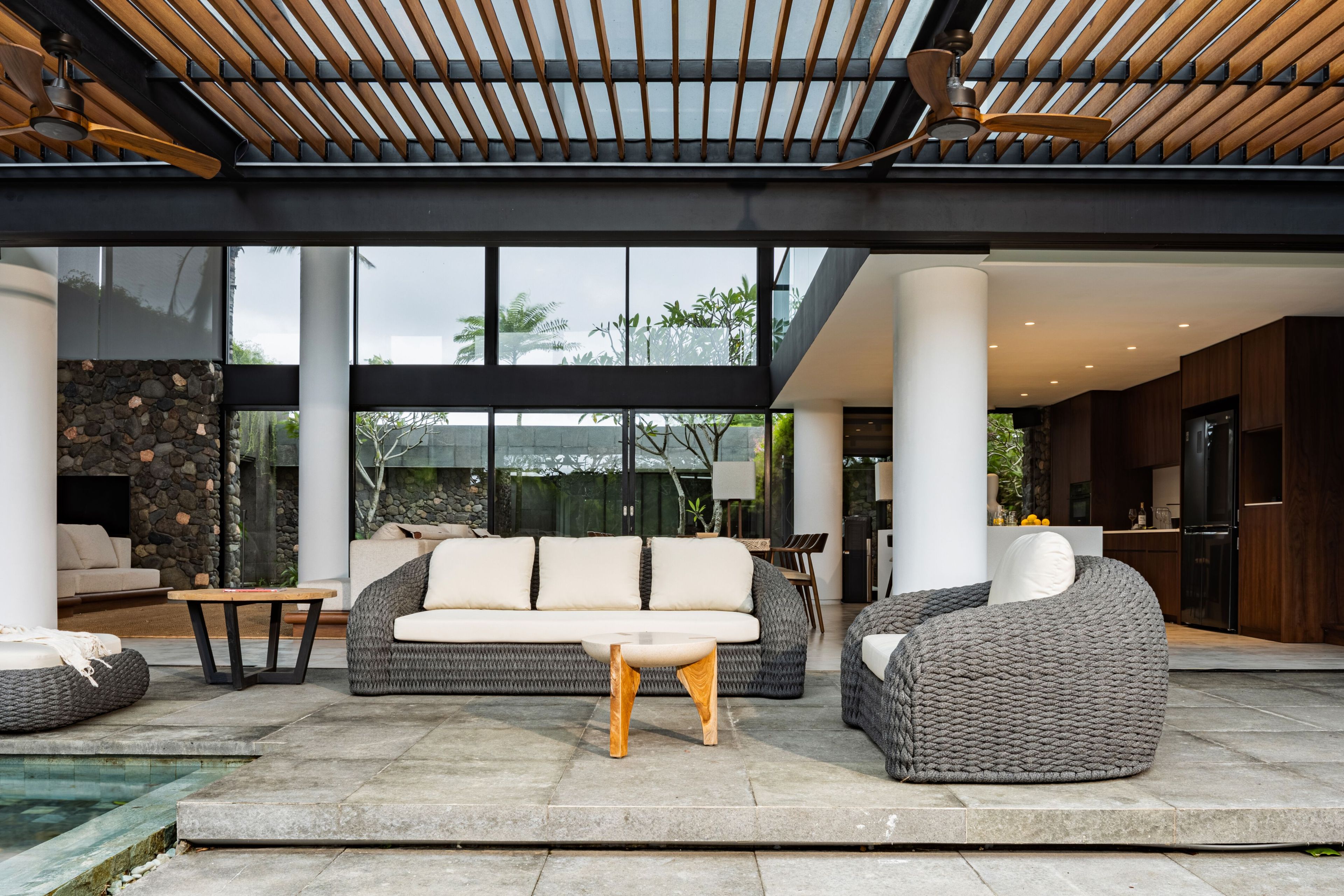 Круглый стол из тикового дерева cbdesign Kal ARCH-00064293 - Вид №2