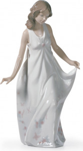 10669018 LLADRO Фигурка Lladro "Прекрасная мама" 16х28см Фарфор