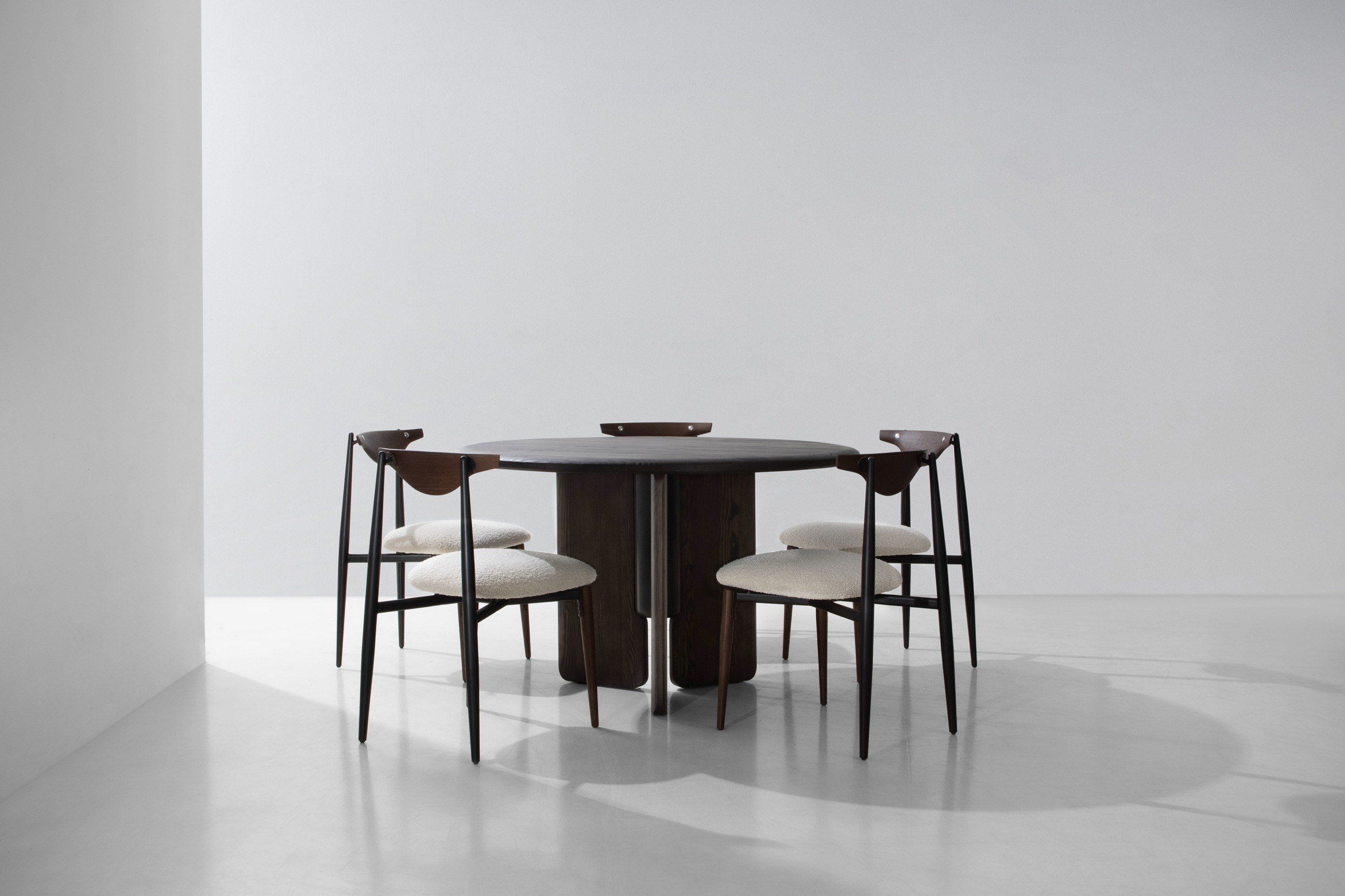 Круглый стол из ели District Eight Faifo ARCH-00149341 - Вид №5