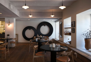 Подвесной светильник из опалового стекла