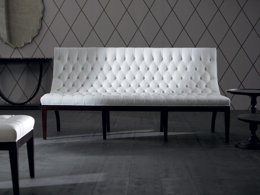 Кожаный диван capitonné OPERA CONTEMPORARY Antony ARCH-00055401