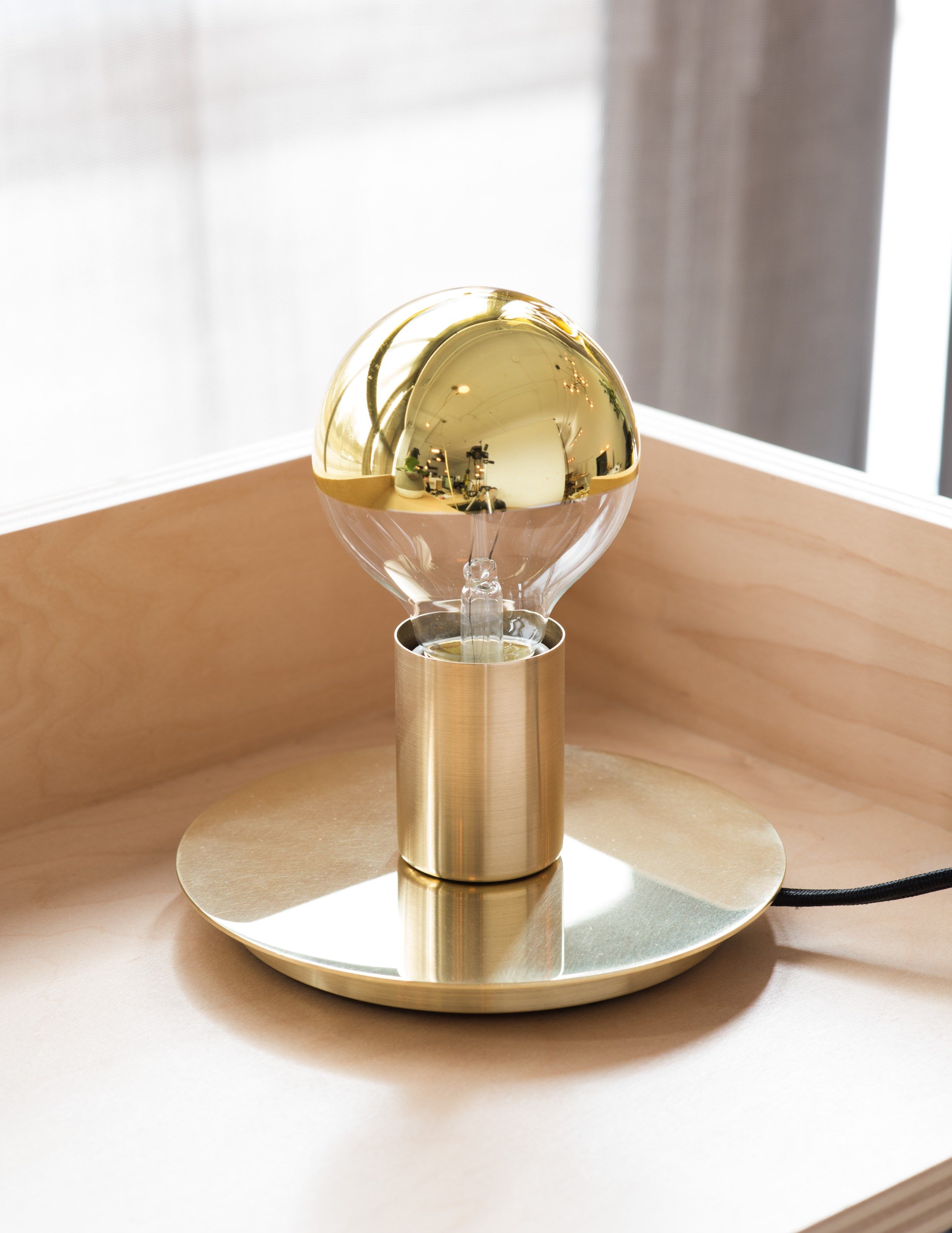 Светодиодная настольная лампа Lambert & Fils точка ARCH-00089321 - Вид №1