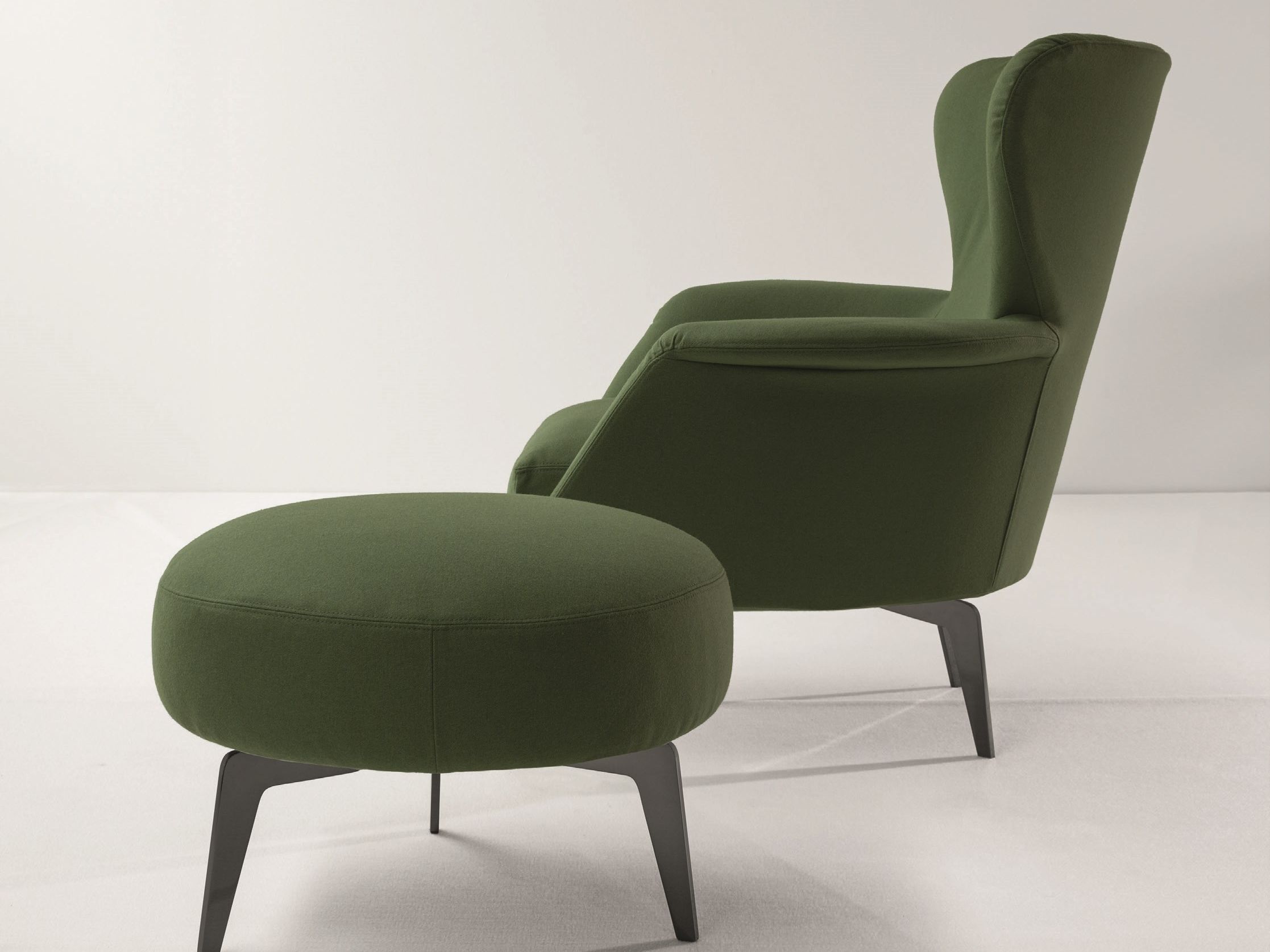 Тканевое кресло с подлокотниками BONALDO Lovy ARCH-00075005