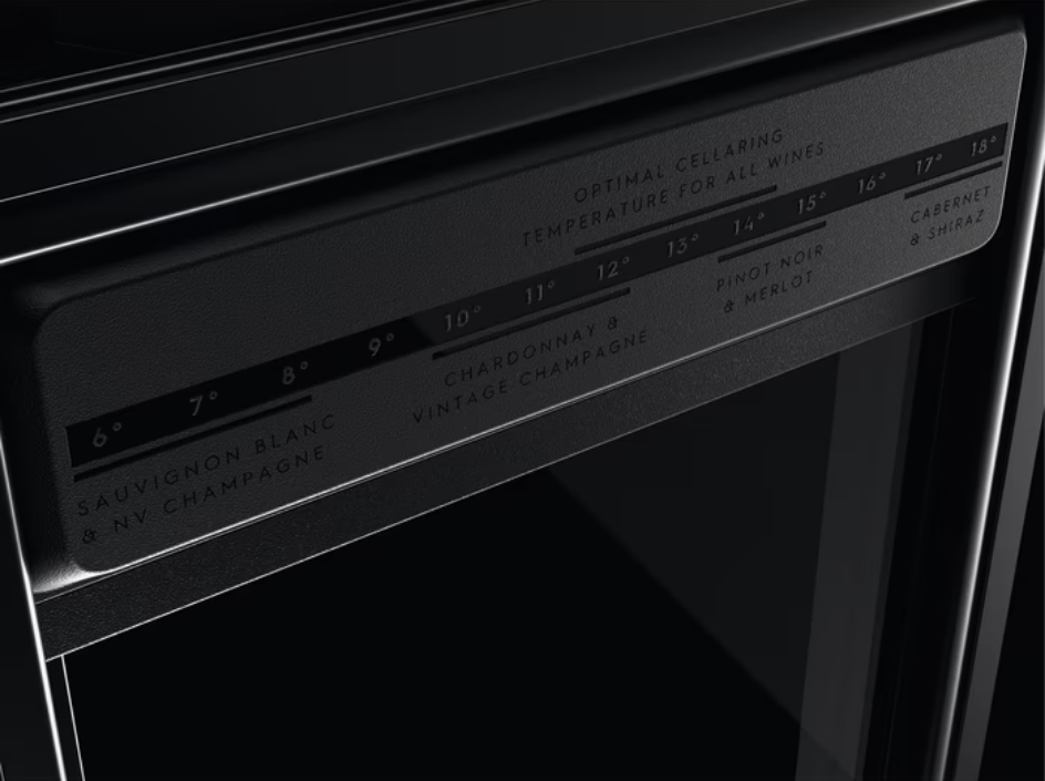 9155072 Винный шкаф AEG AWUS018B7B черный STDN-0097565 - Вид №3