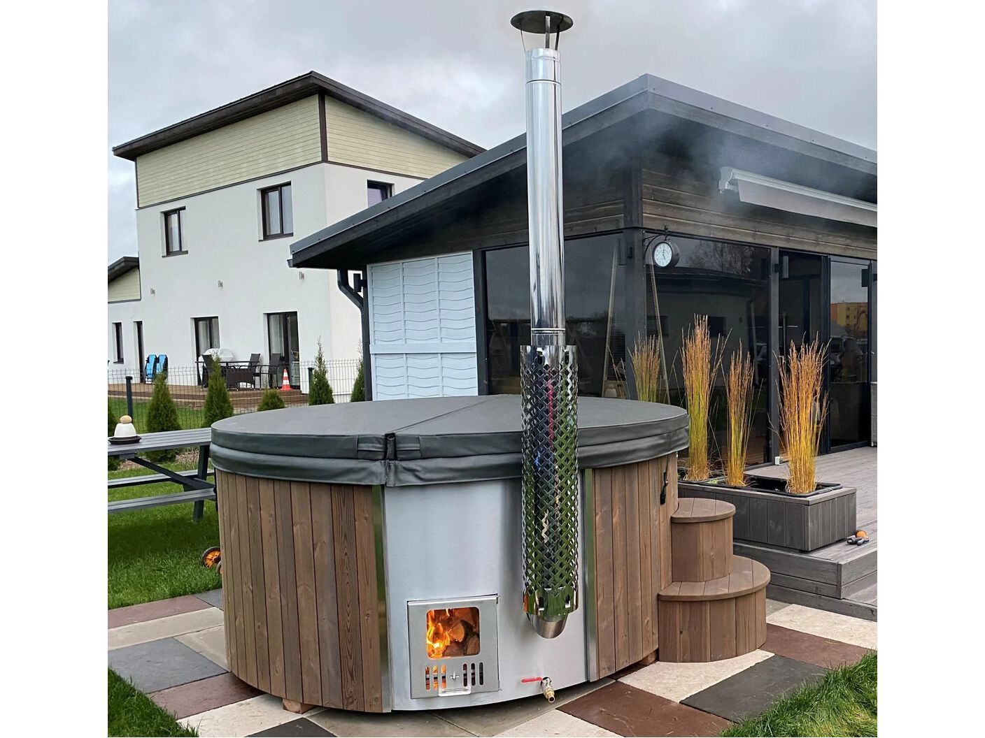 Открытый круглый мини-бассейн с джакузи Saunamo Thermalux ARCH-00035614