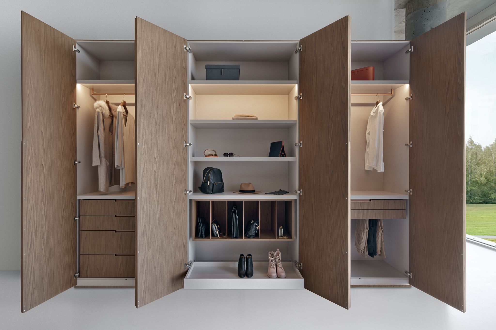 Индивидуальный деревянный шкаф со встроенным освещением Zajc W ARCH-00098040 - Вид №8