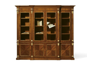 Книжный шкаф из красного дерева