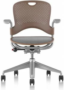 Herman Miller Офисный стул из нейлона® с 5 спицами и подлокотниками Caper