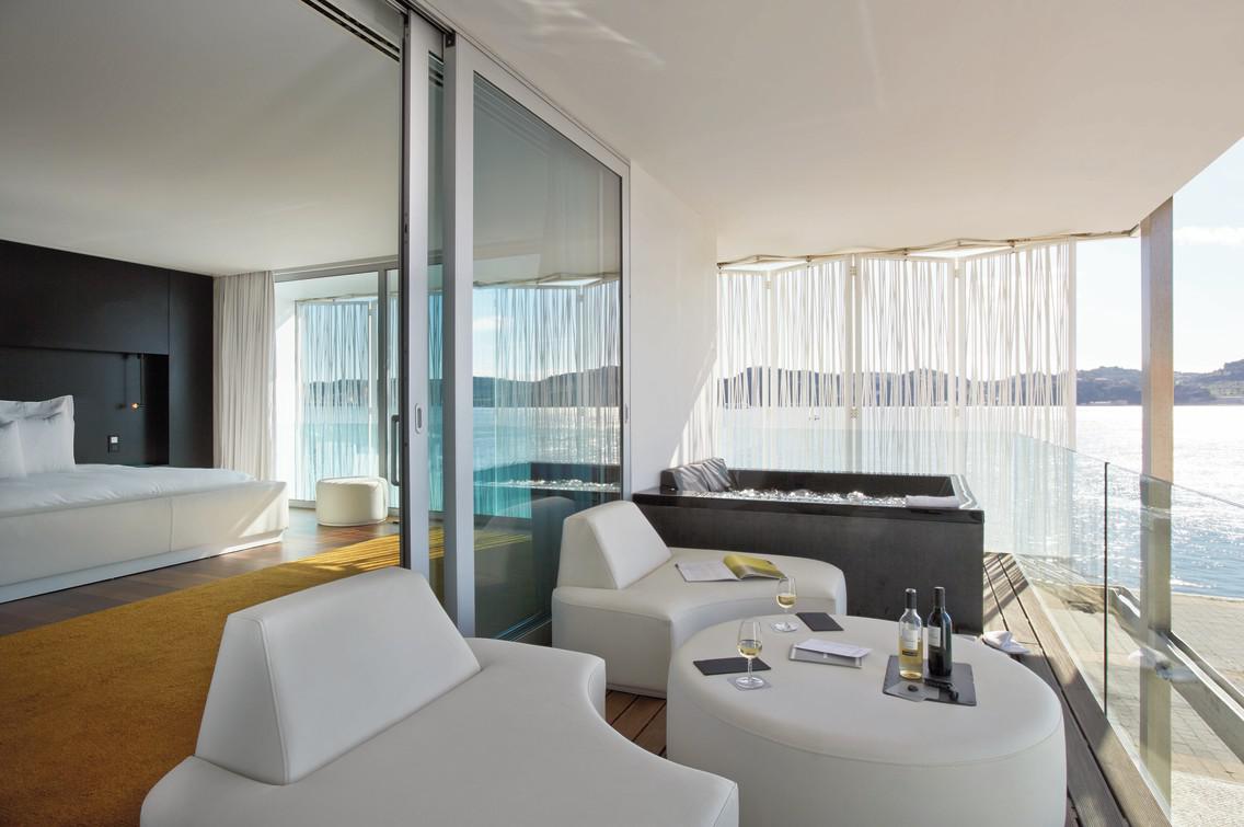 MNST1307 Подставка для ног Moon Island 52 морской текстиль песок Manutti Poufs  - Вид №10