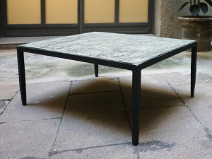 Журнальный столик из нержавеющей стали