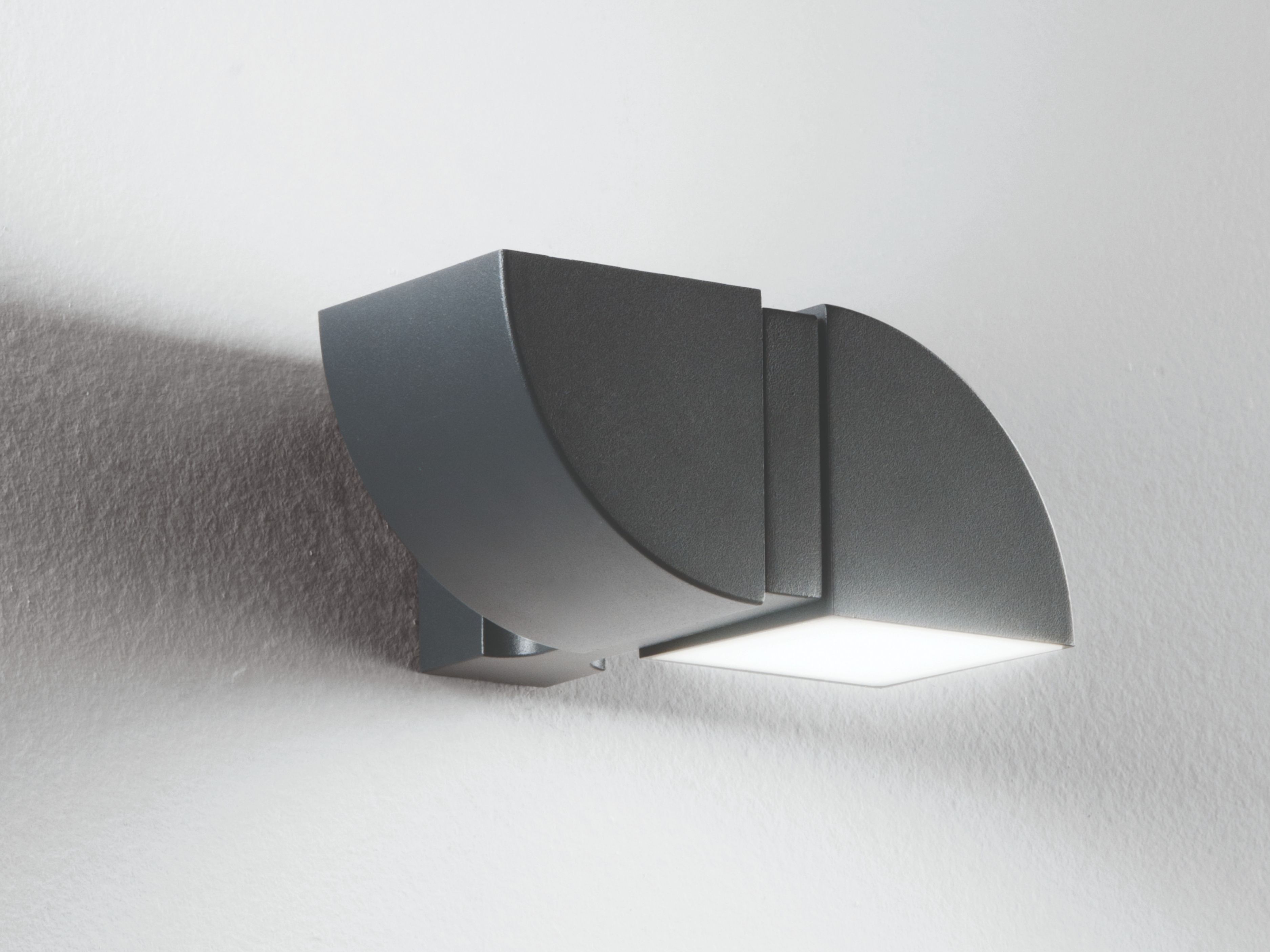 Алюминиевый регулируемый светодиодный уличный настенный светильник Fan Europe Lighting INTEC ARCH-00130716