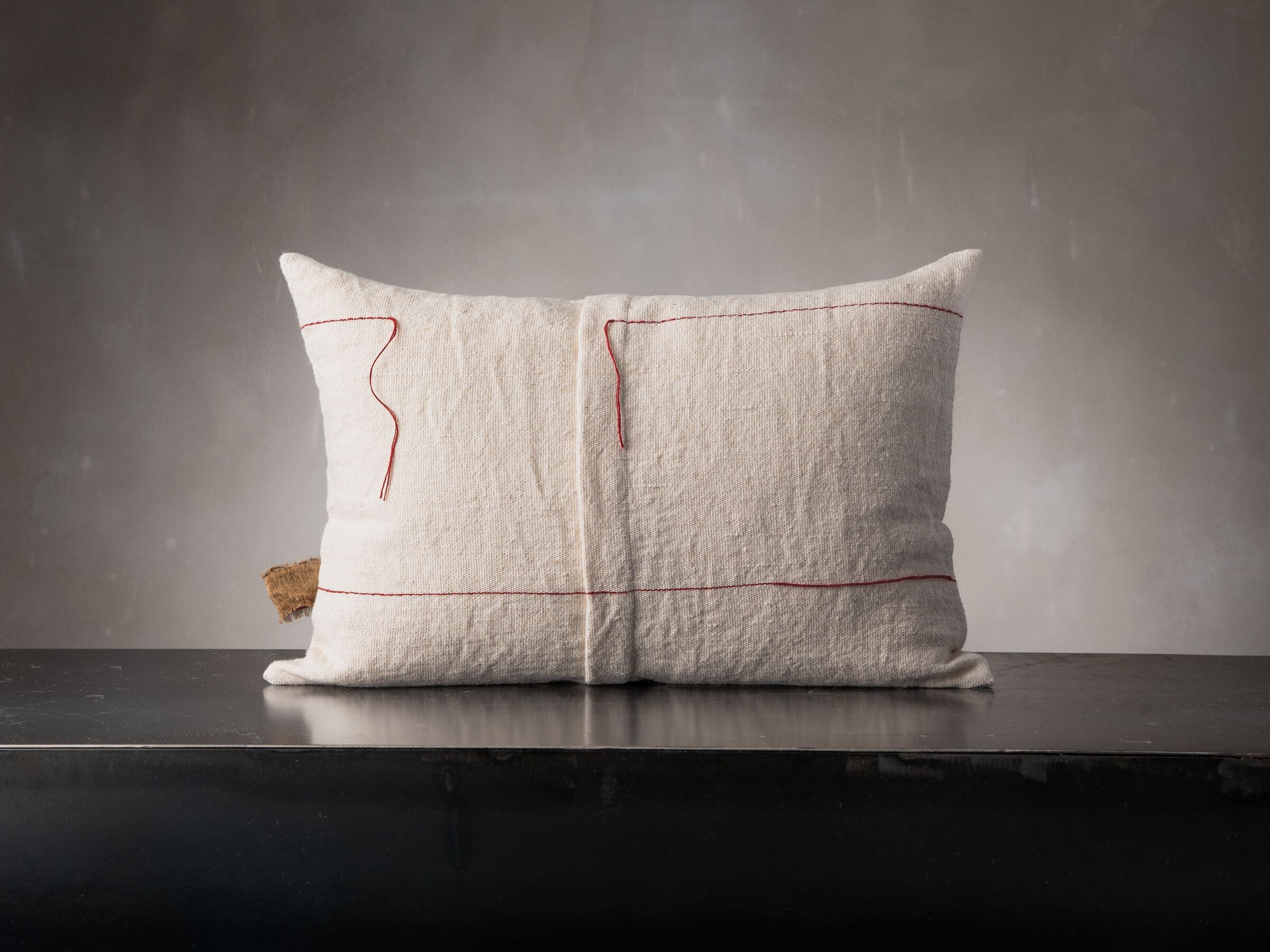 Прямоугольная подушка из мешковины The House of Lyria GAUDE ARCH-00004150